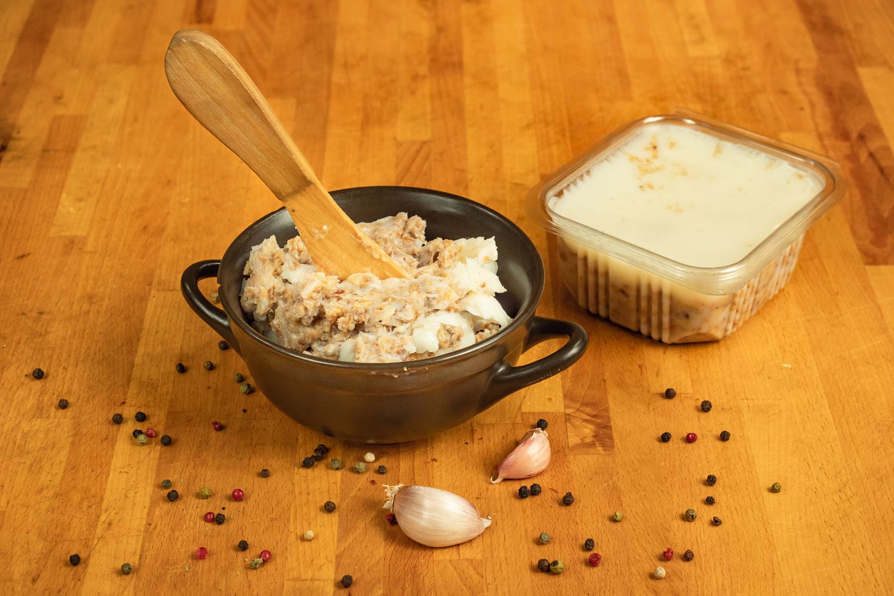 Smalczyk ze skwarkami i cebulką